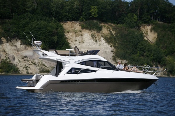 Galeon 340 Fly