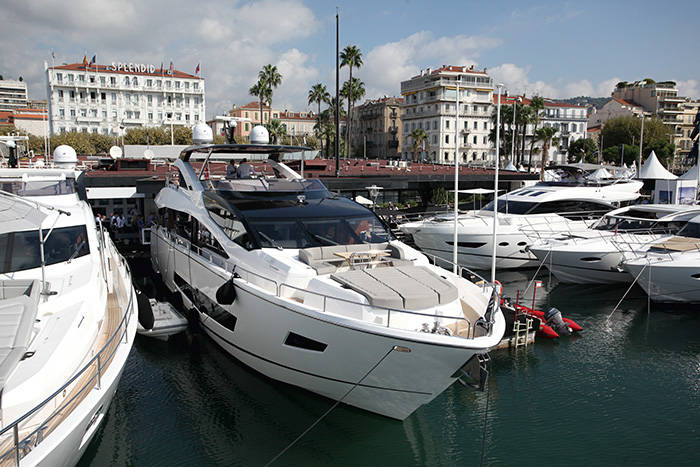 Sunseeker 86 Yacht