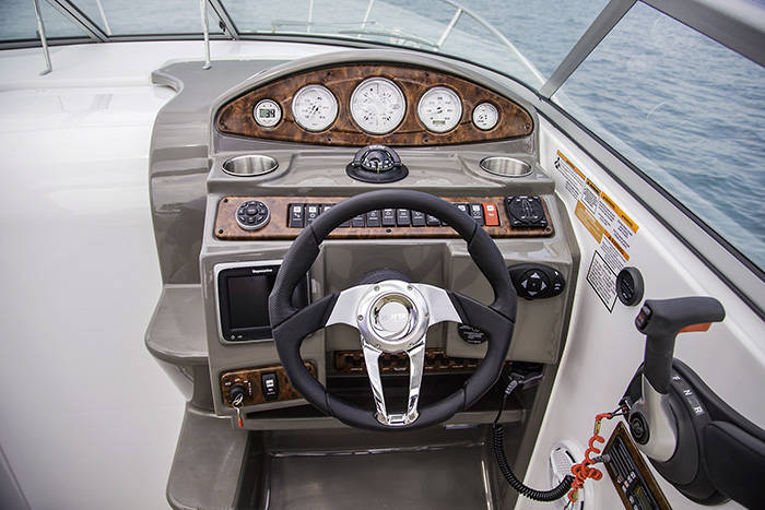 Rinker Express Cruiser 290