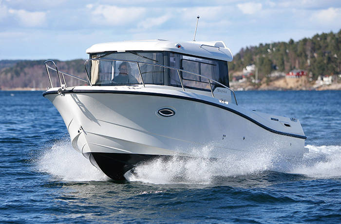 Quicksilver Captur 755 Pilothouse