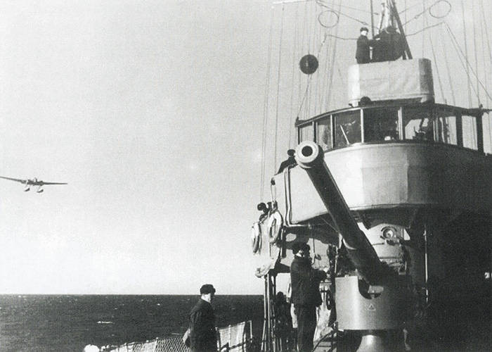 Эсминец «Яков Свердлов» (бывш. «Новик») на учениях. Краснознамённый Балтийский флот. 1935 год