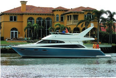 Яхта Carver 43 Super Sport.jpg Яхта Carver 43 Super Sport.jpg