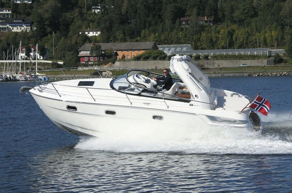 Лодка Bavaria Sport 28.jpg